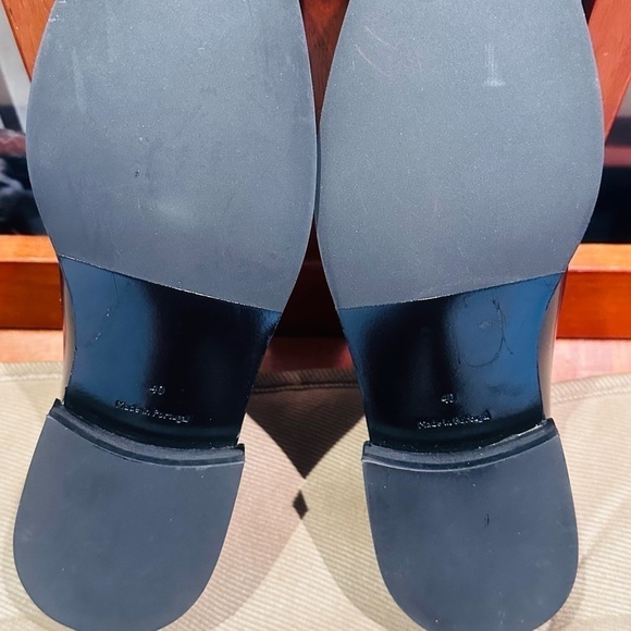 COS Whole Cut Chelsea Oxfords. - Picture 6 of 14